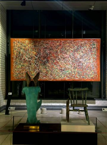 درخشش آثار فریدالله ادیب‌آیین در موزه دیدی؛ هم‌آوایی رنگ و موسیقی	